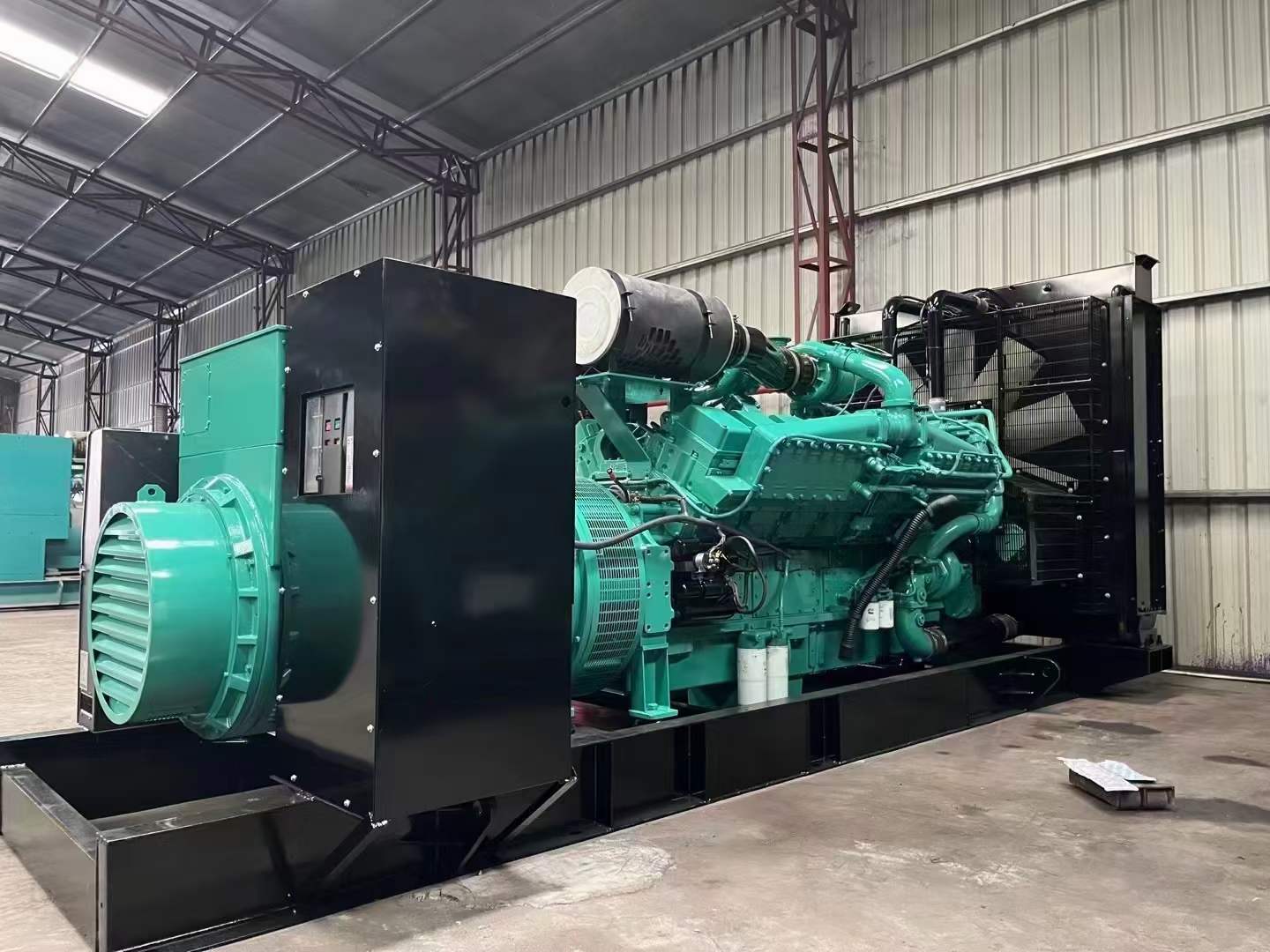 平泉如何降低 800kW 柴油发电机输出电流的波动？
