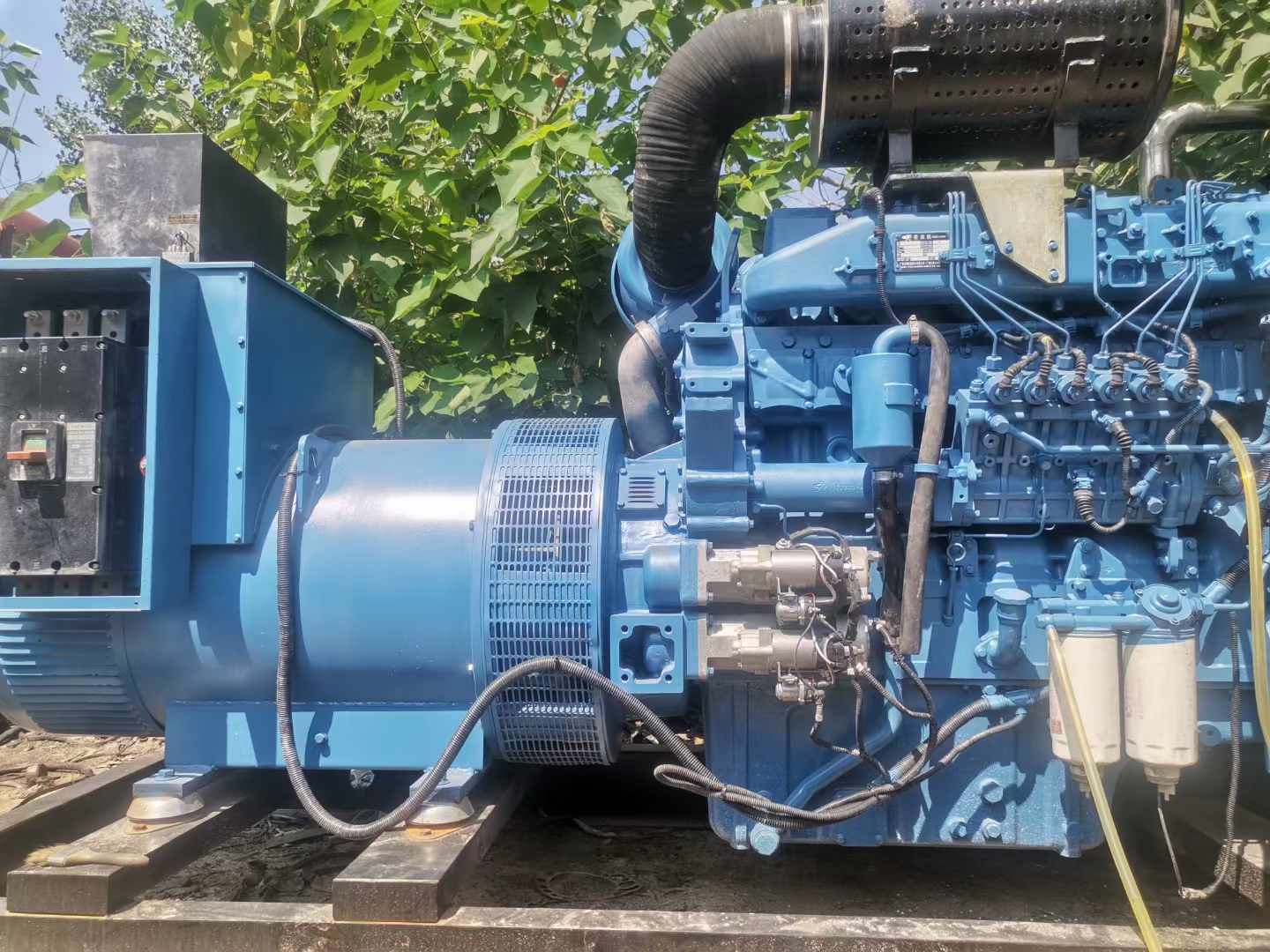 平泉详细说明降低 800kW 柴油发电机输出电流波动的方法